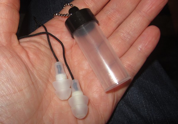 earplugs